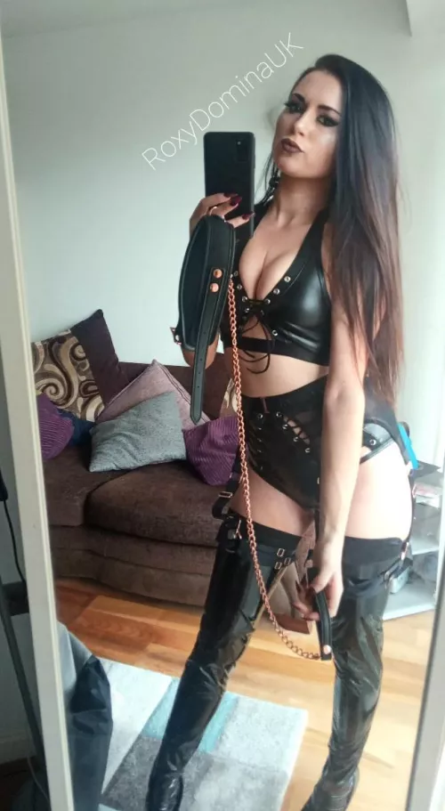 Bark for mommy ⛓ 🐶 