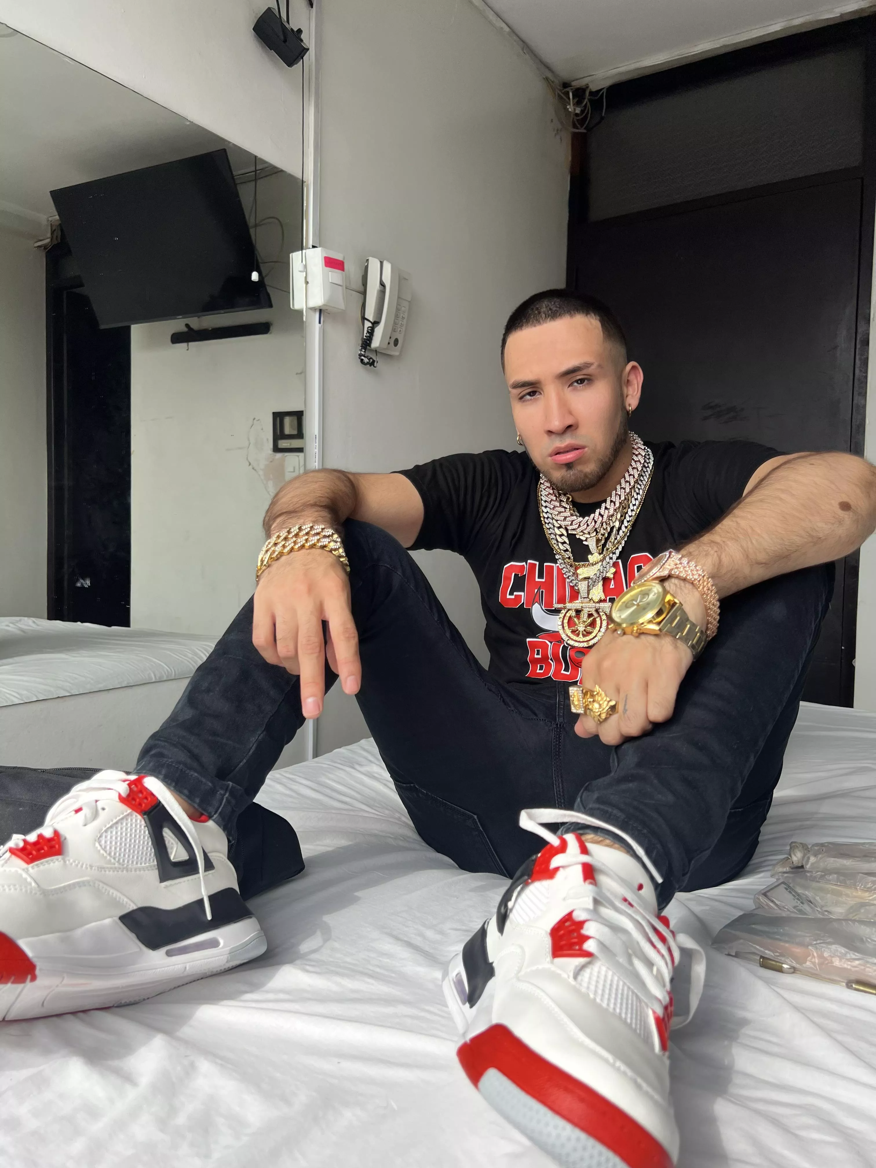 Do you love a gay alpha? 