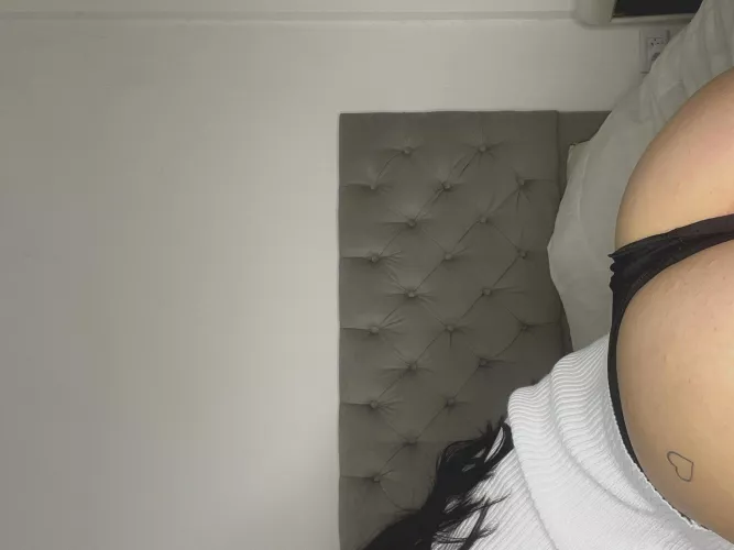 Let's play while I crawl on the bed with my little ass.