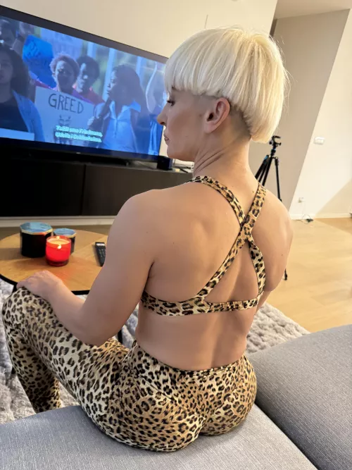 Maybe i'm not so young anymore but i'd say that my ass is still standing