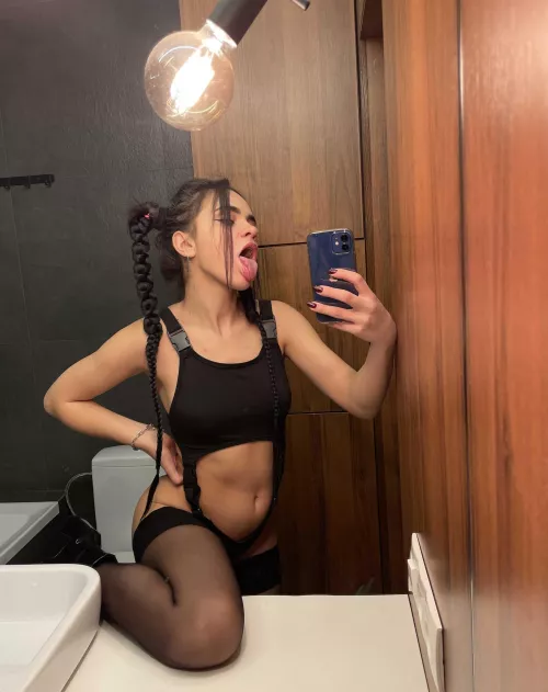 Tell me the size of your member with just one smiley