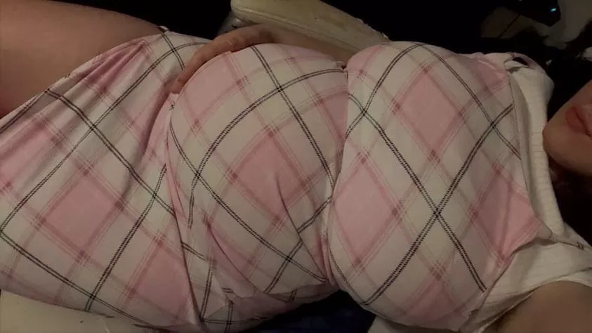 21 weeks! Like my new dress?