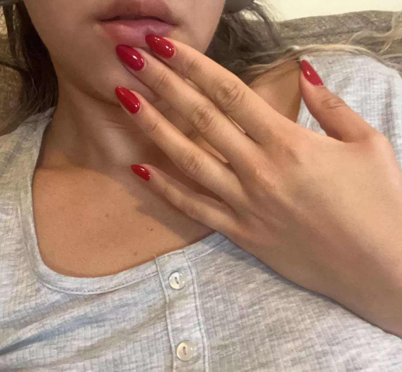 Can I touch you with my red nails? 