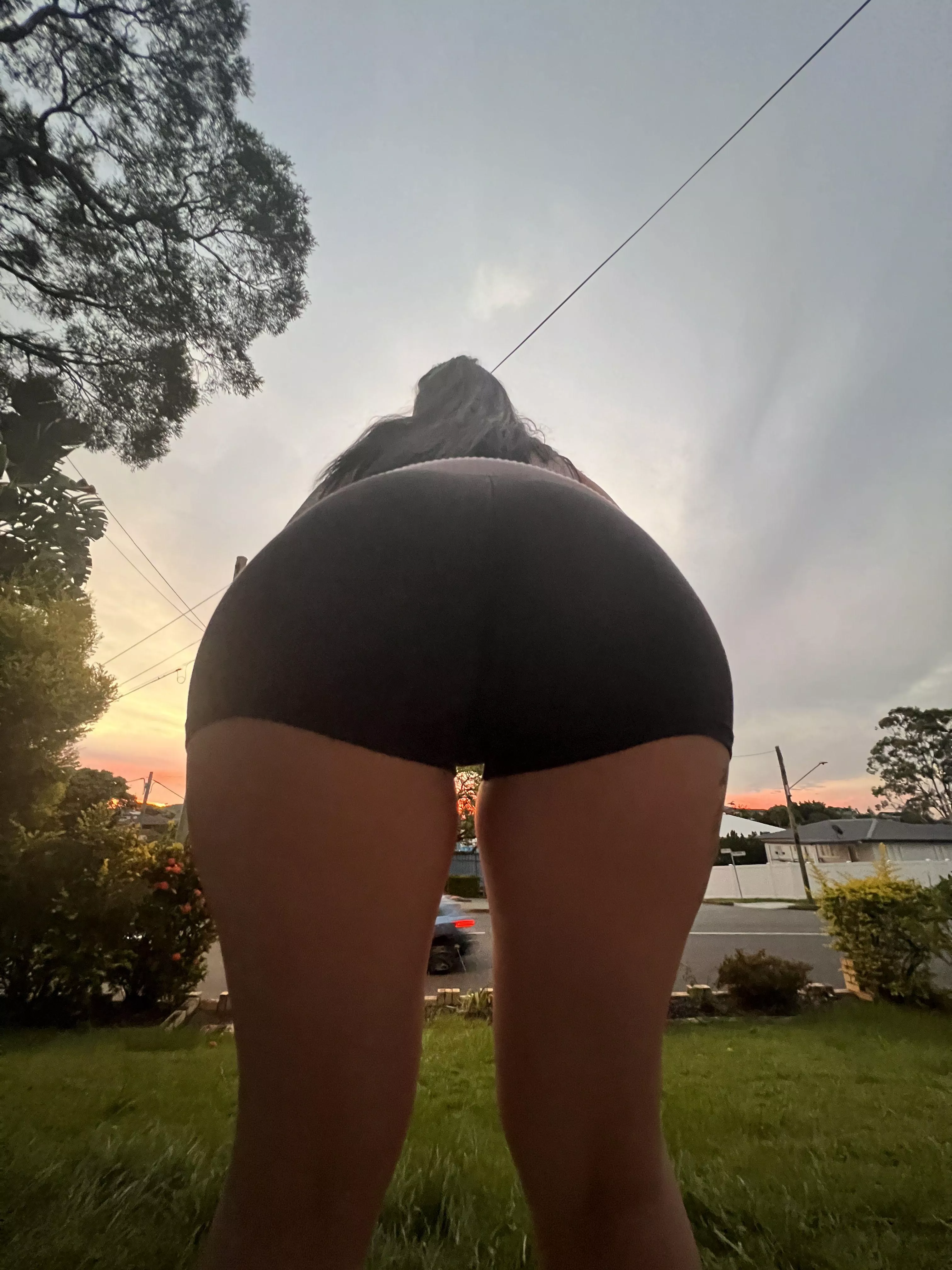 i wanna feel you between my legs