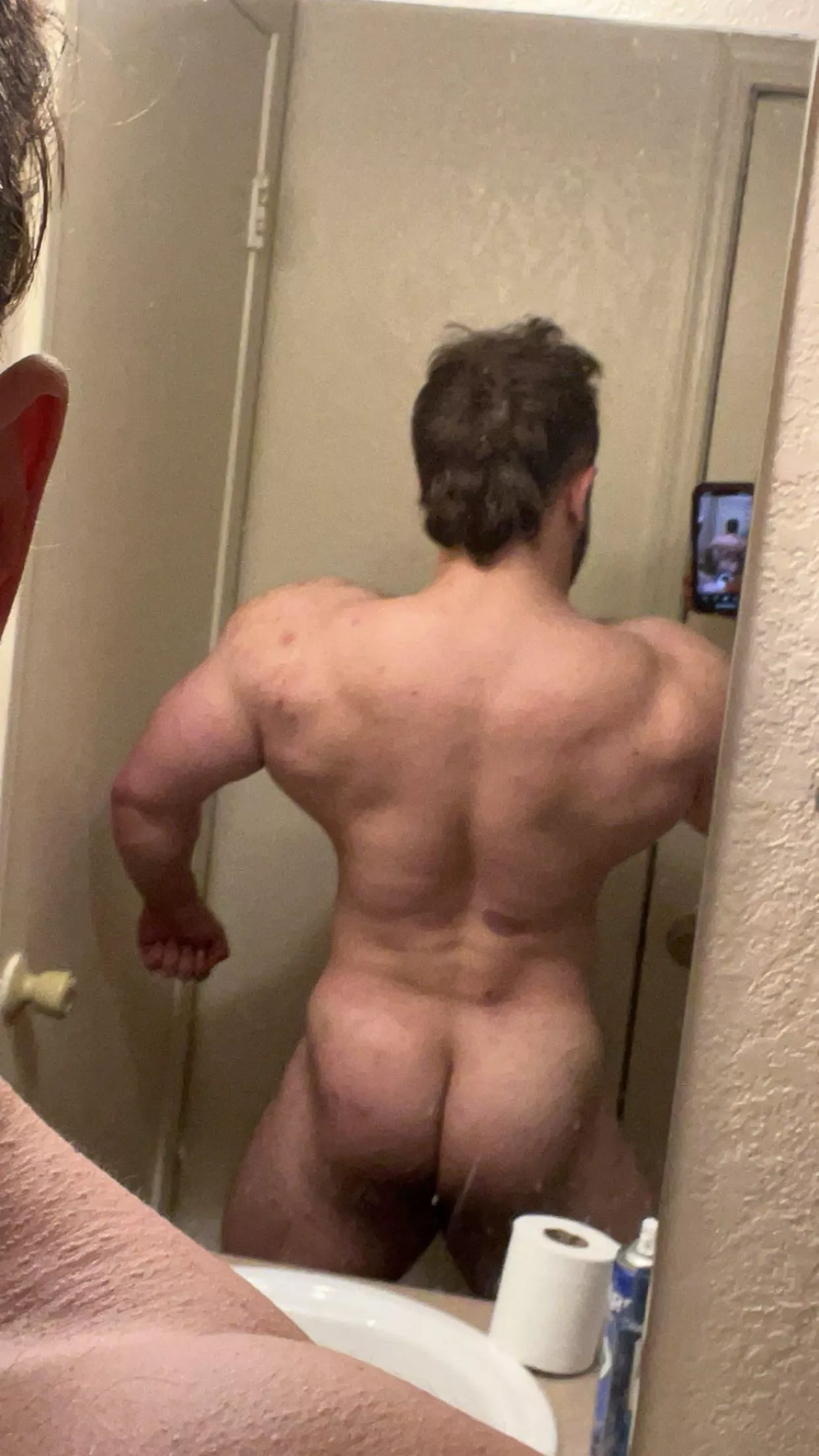 Need a massage after squats 👅