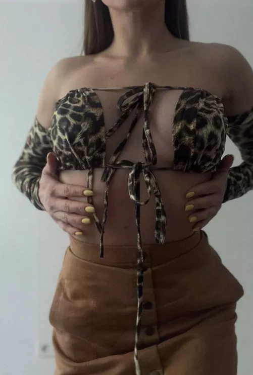 I love showing off my fresh manicure