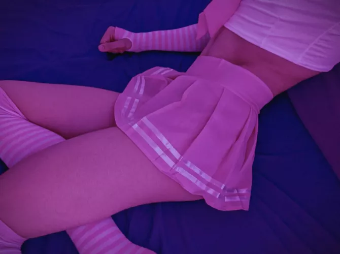 It's not gay right?😭