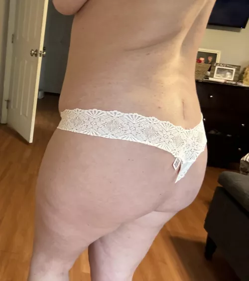 New panties! Same dimples 