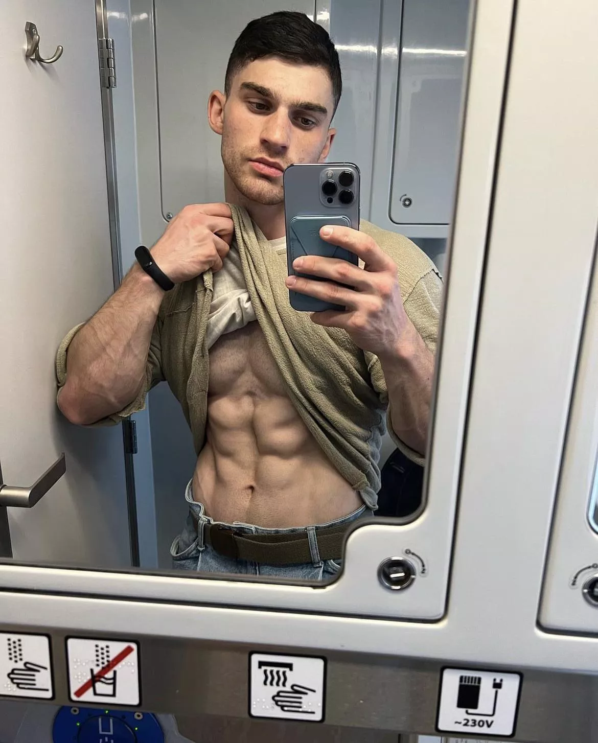 Train toilets 🔛🔝