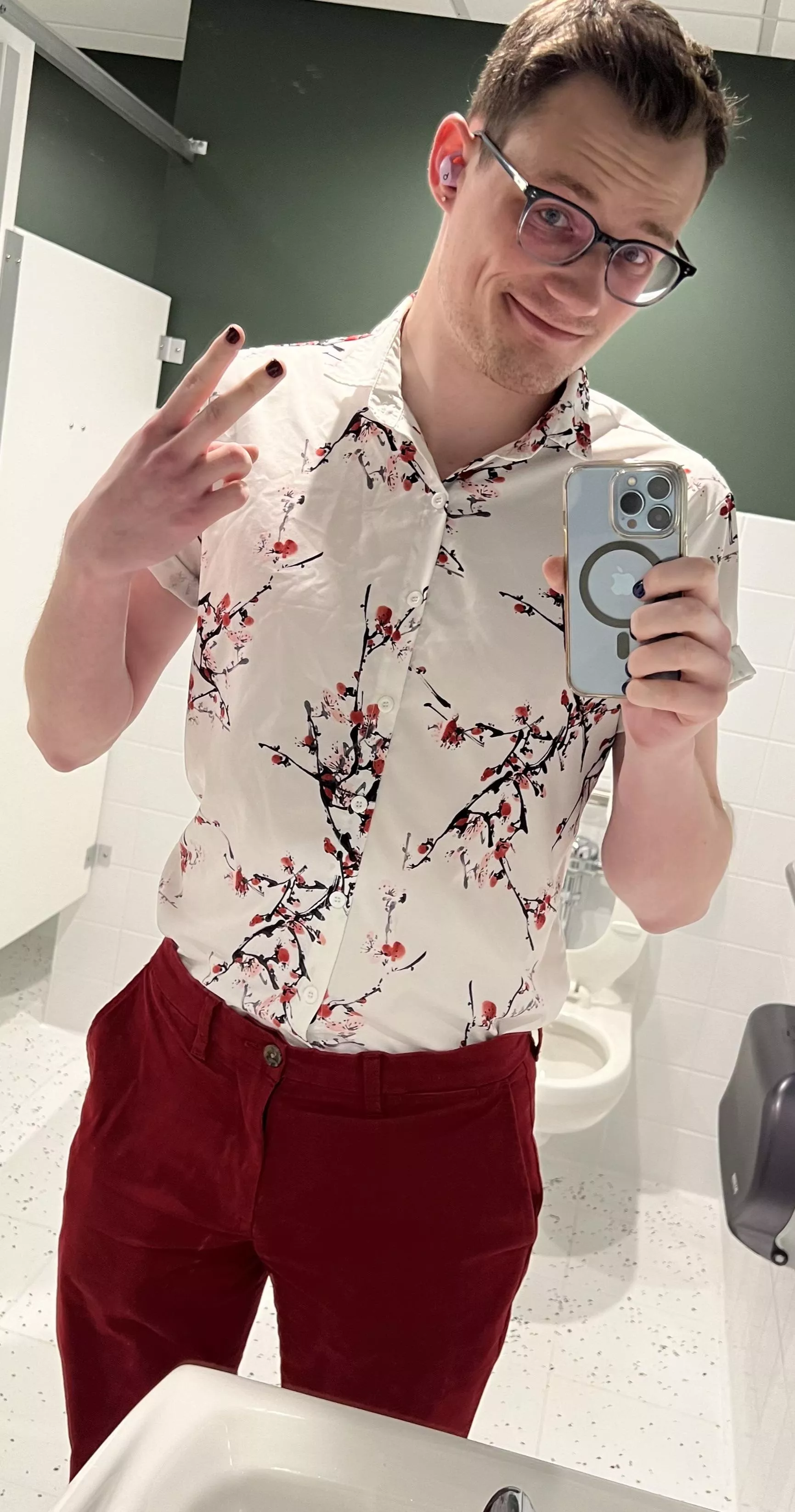 Try to guess my favorite color 😂