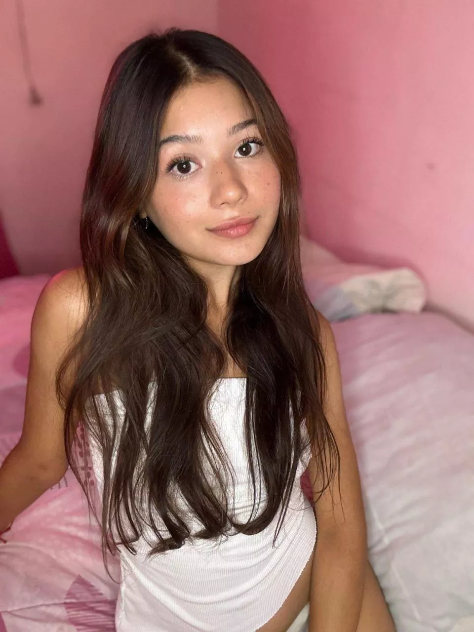 18yo Mexicana, yes or too young?!