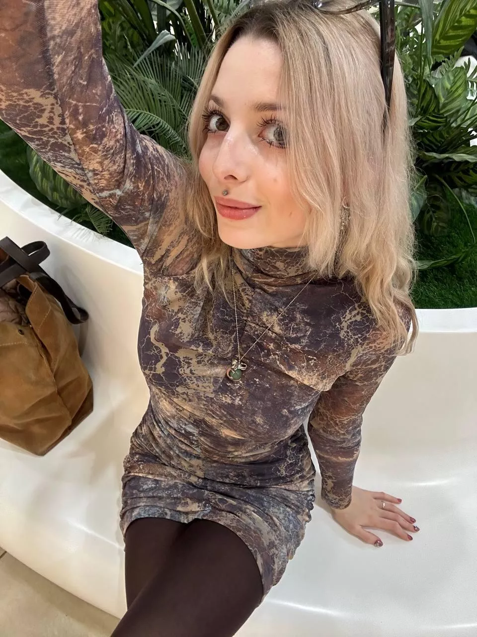 Do you mind if I wear it on our date?