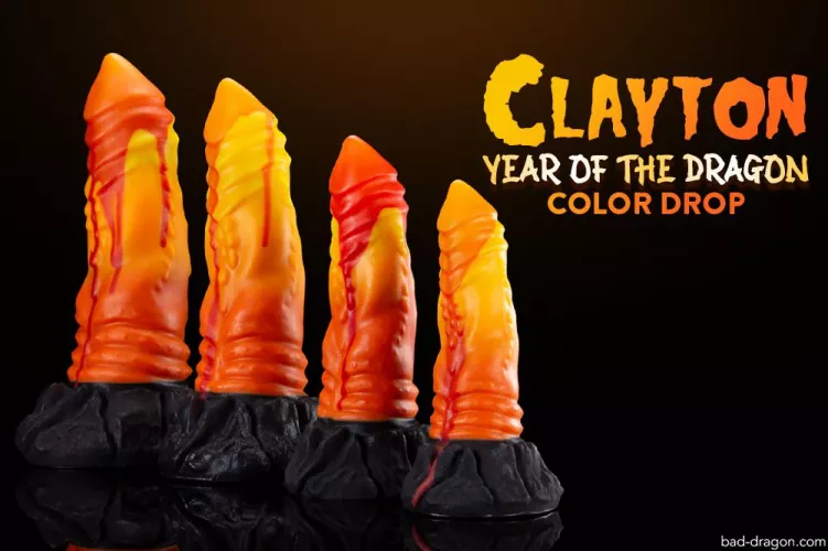 Does anyone here own one of these pours? I’m really curious what it looks like in person if you got any photos! 🥹🙏