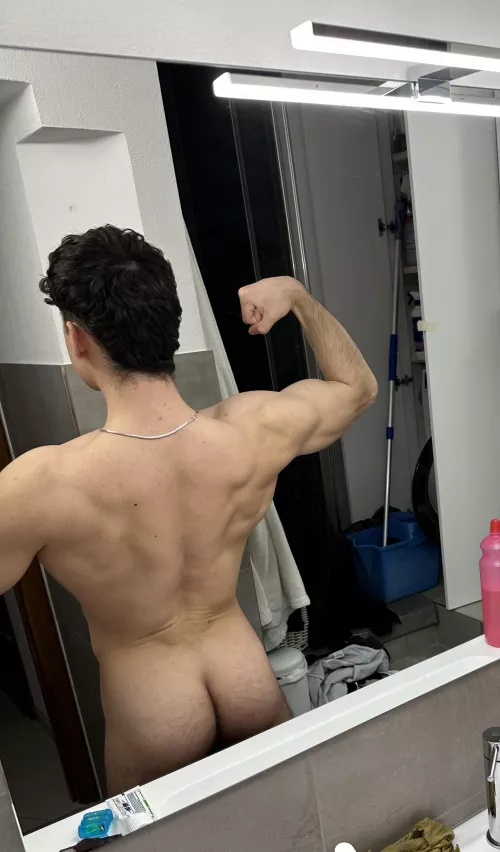 First 3 words that comes to your mind? ⤵️