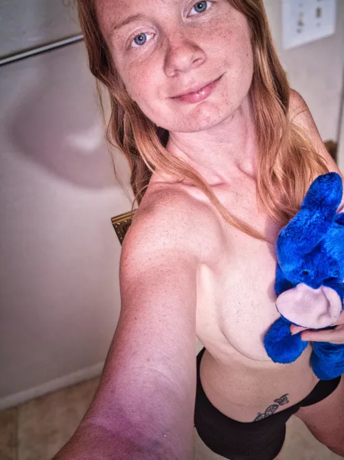 How would you seduce a spicy redhead?💃