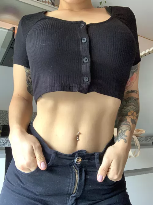 I need to caress my navel for you