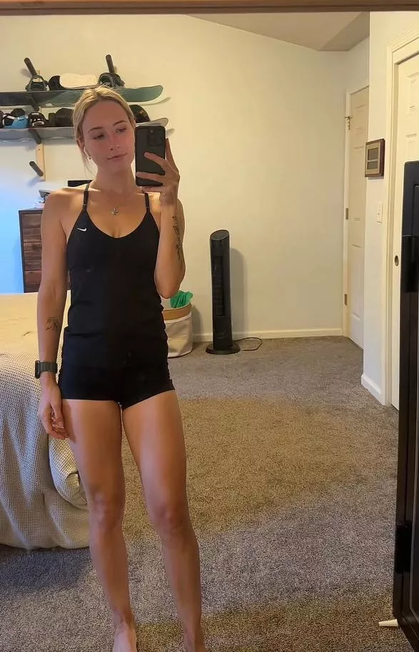 It's leg day at the gym today