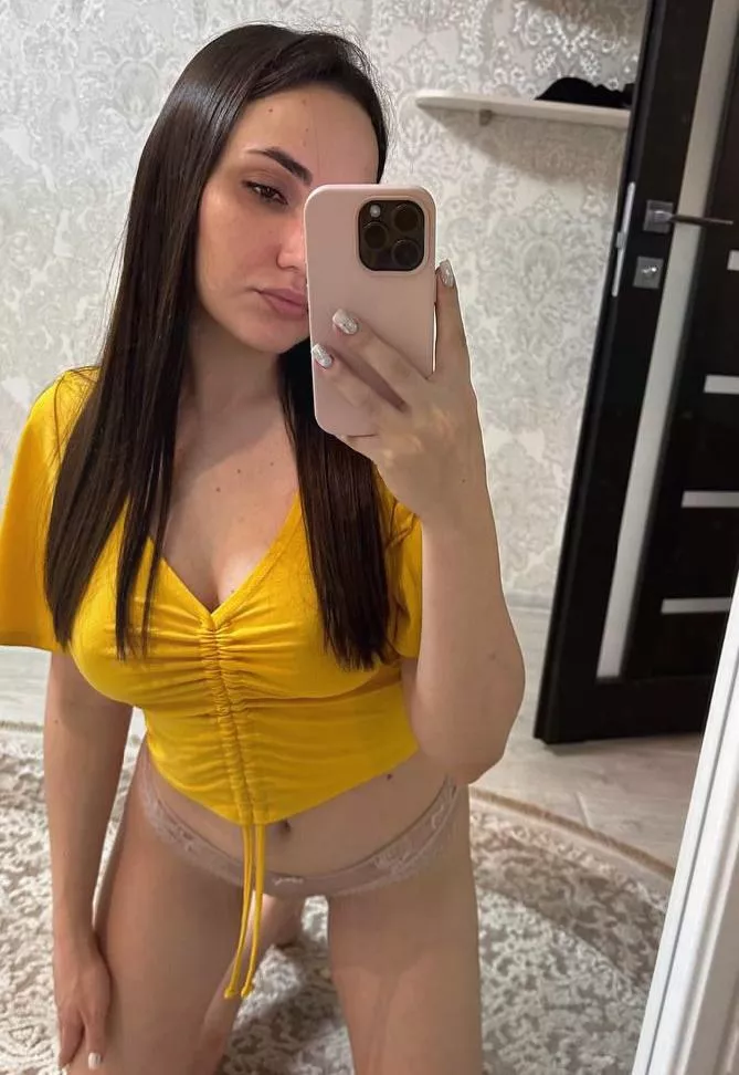 Looking for someone who is not afraid to have me on his face! Perfect wife for u daddy