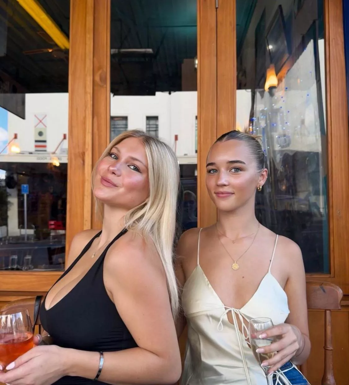 Rights boyfriend asked to take a pic