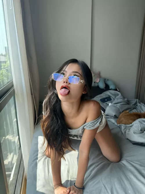 What do you call a girl that sucks your BWC non stop