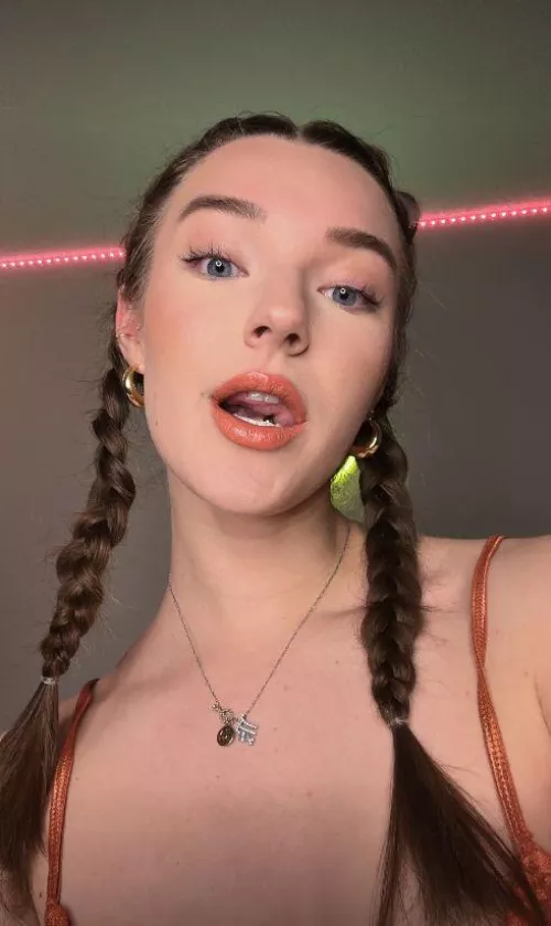 Why do braided pigtails make me feel slutty? 👧🏼