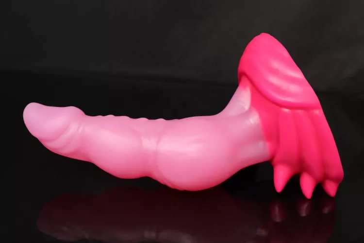 Working overtime so I bought myself a ✨lil treat✨ Large Nocturne in a pink rogue