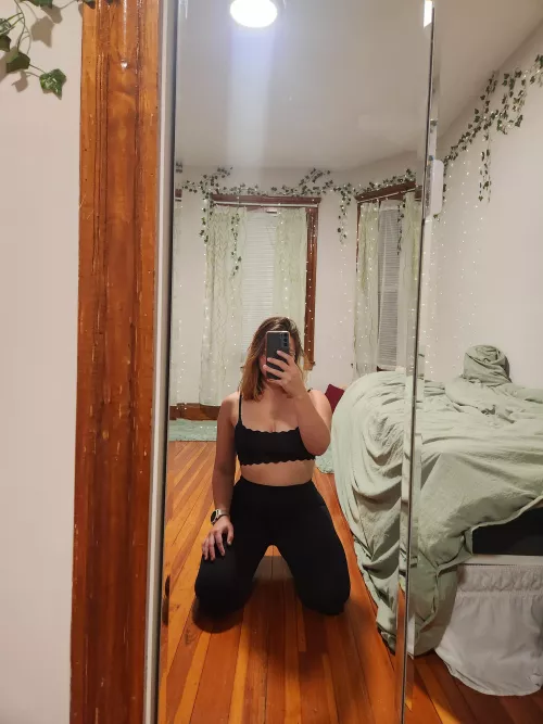 Workout clothes are the best [F]or teasing... 