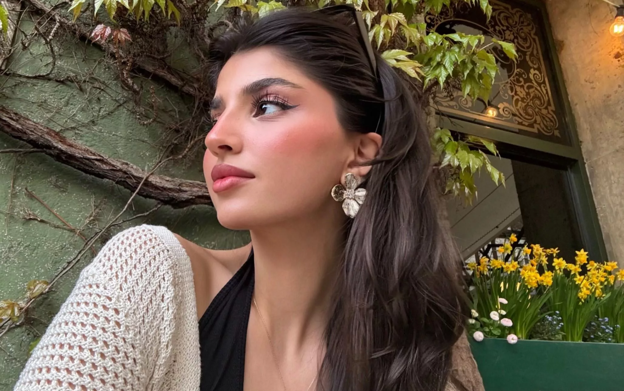 Beautiful Kurdish girl ...