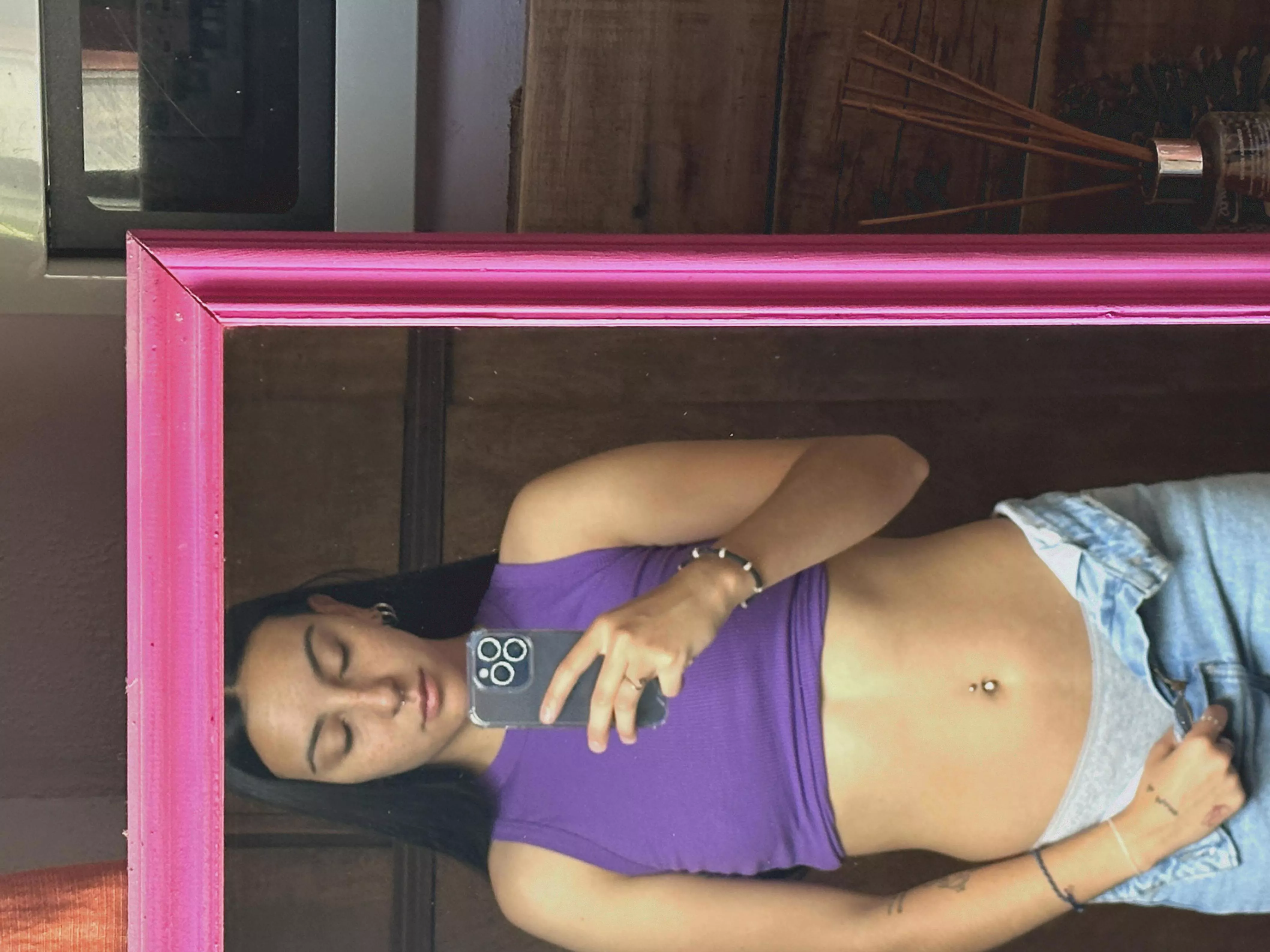  Come tonight, let your wildest dreams run wild with me. 