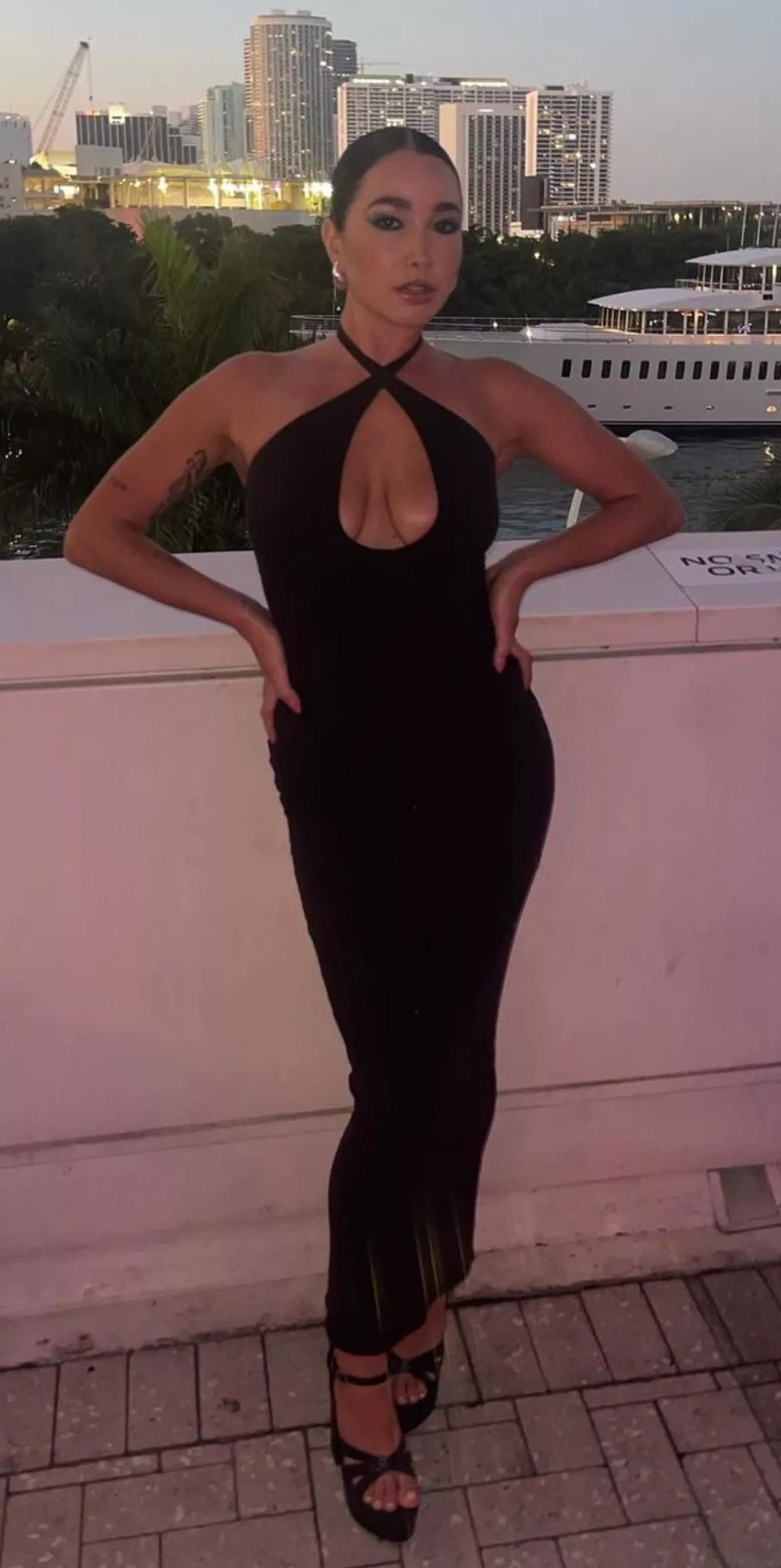 Elegant slut
