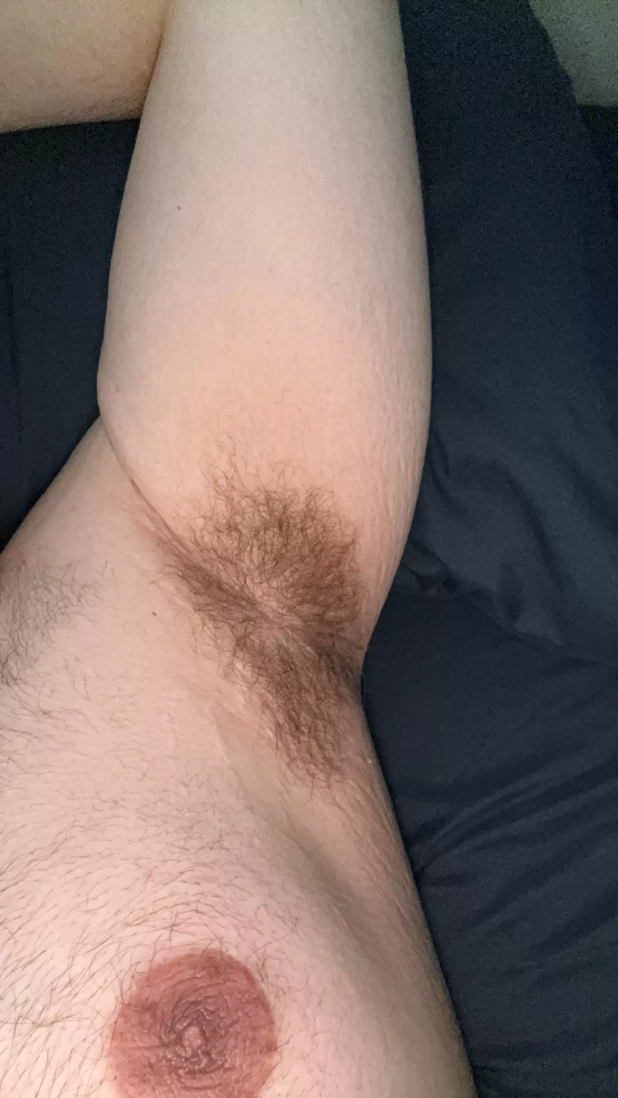 Forgot to wear deodorant last night 😷