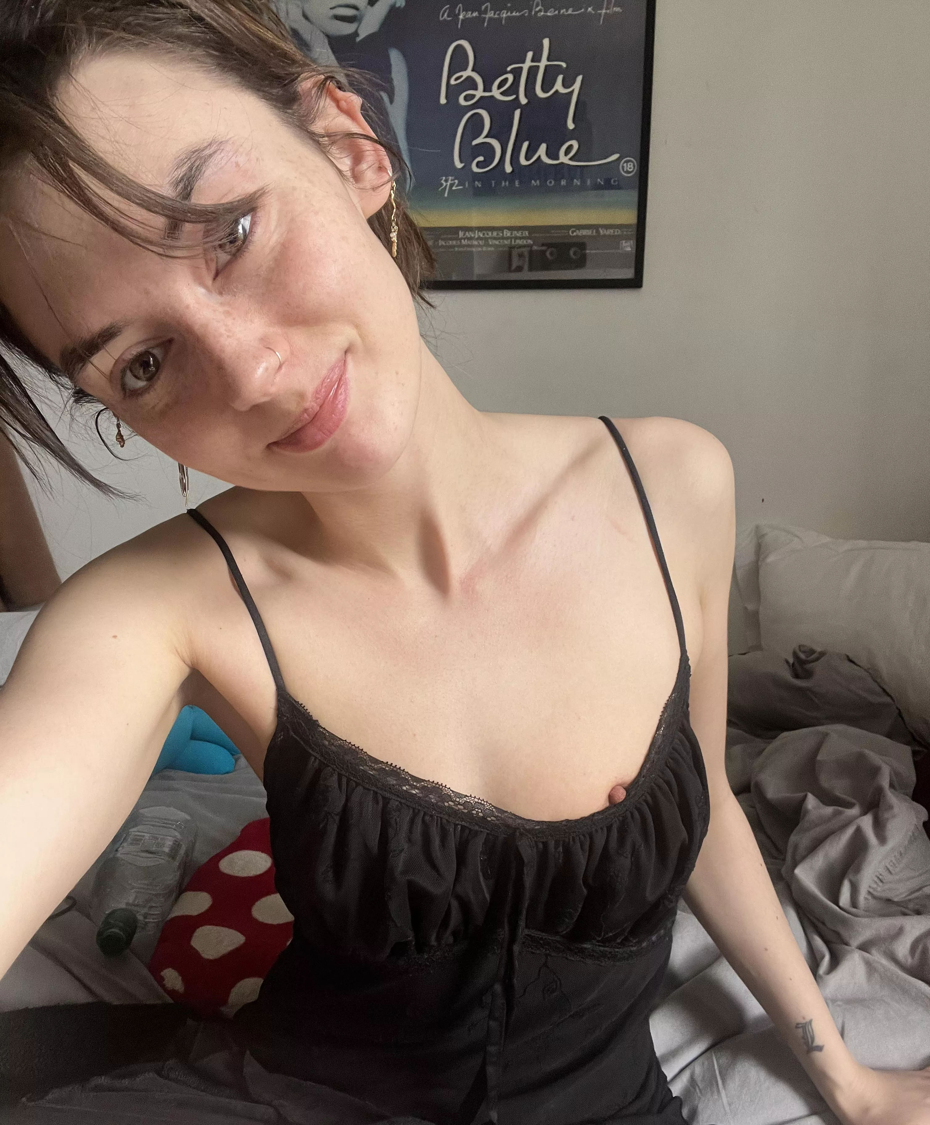 It’s dresses & spaghetti strap season!!!