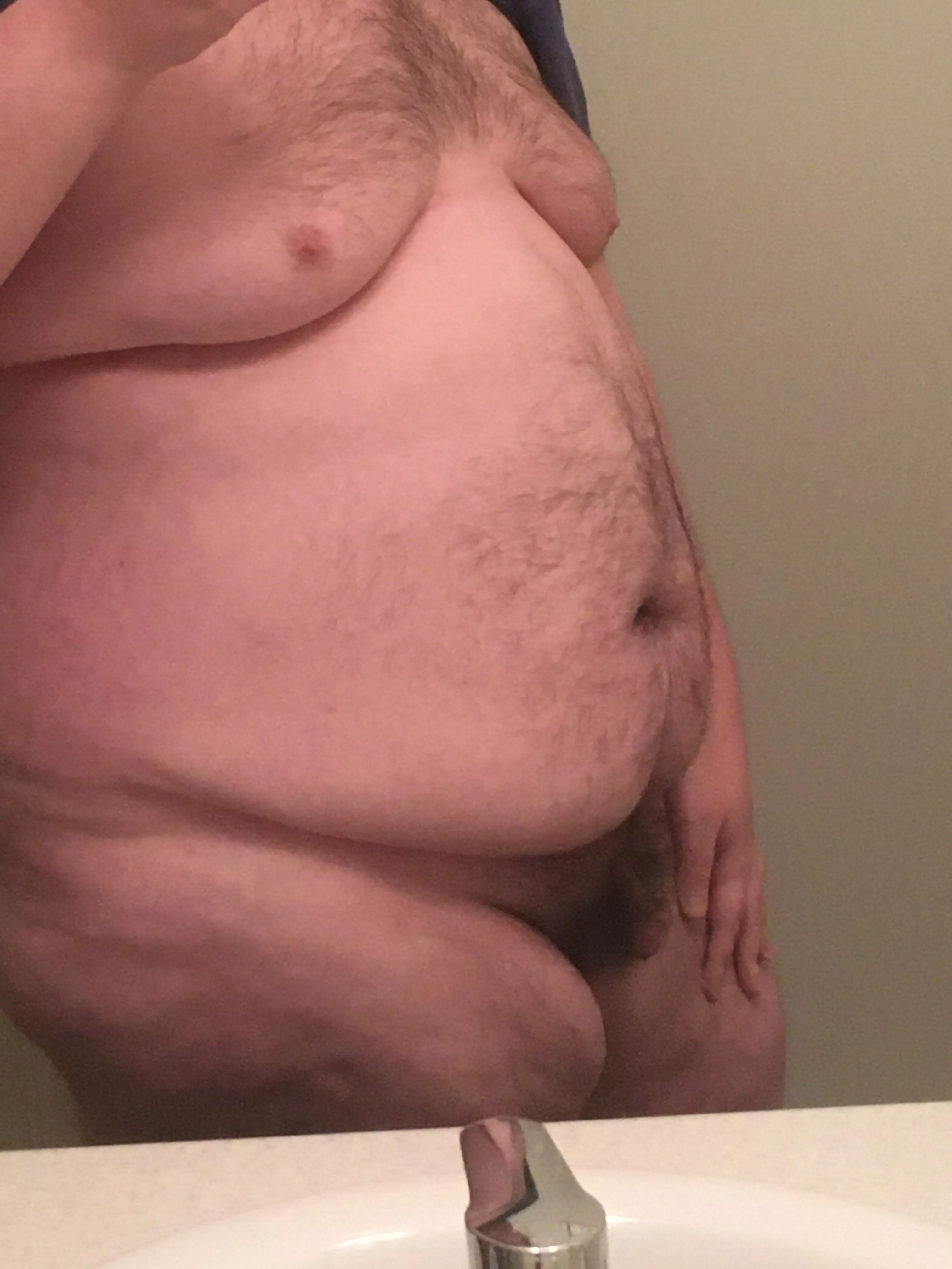 Just more chubby white boy posting😁