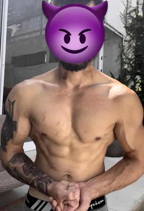 Little forearm flex with my body that was “overly” worshipped last night 🥰