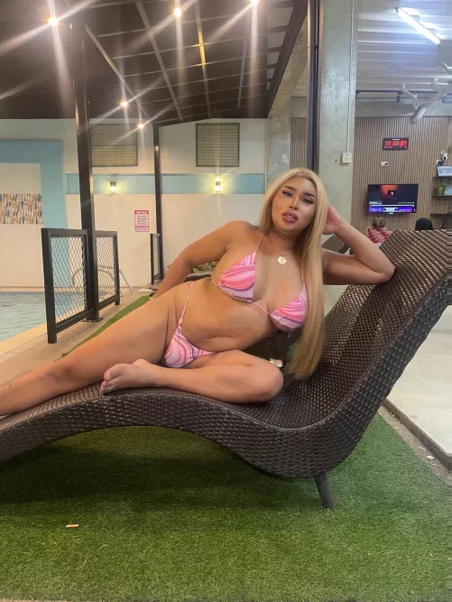 Love me and i will let you suck my girl cock 💦💦