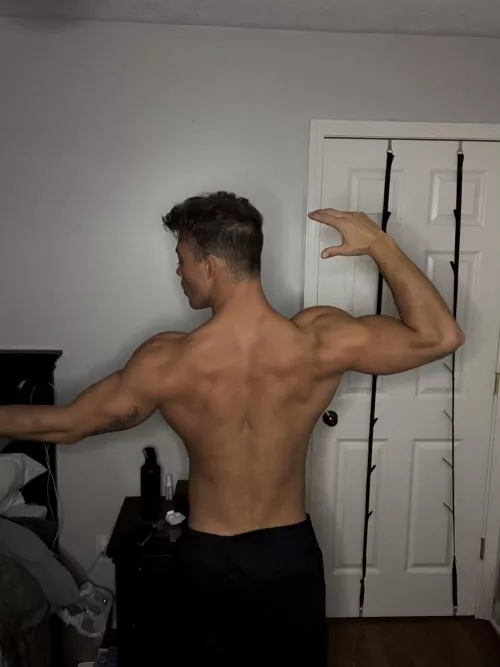 My arms are feeling strong enough to lift a cutie into the air 😈🥰