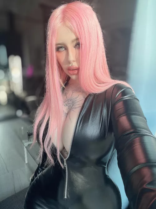 What do you think of my outfit?