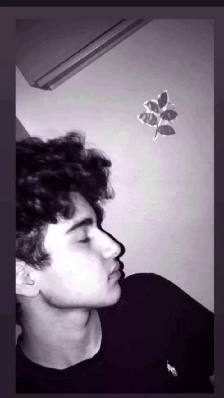 Who plays League Of Legends? ^.^