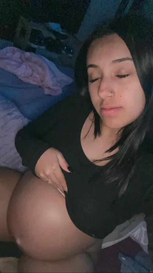 You would be a good companion to relax with this big belly