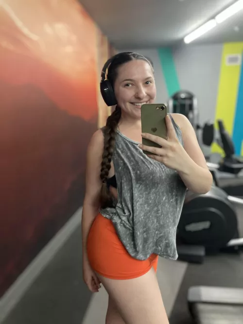 A single braid is my favorite for good sweat 😏❤️