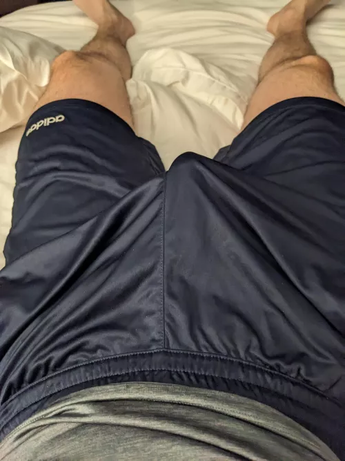 Anyone else like how bulges look in gym shorts?