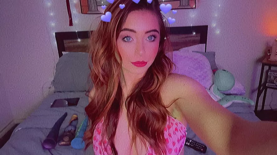 Come tip for my 13 inch tentacle👅 www.chaturbate.com/stacycakesxo