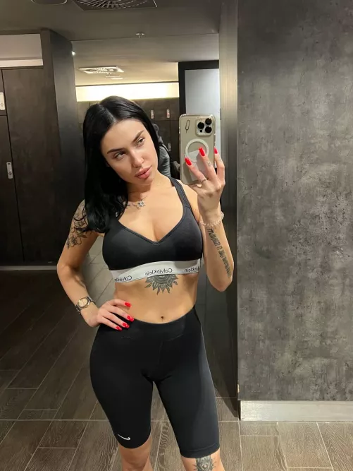 do these gym clothes fit me?