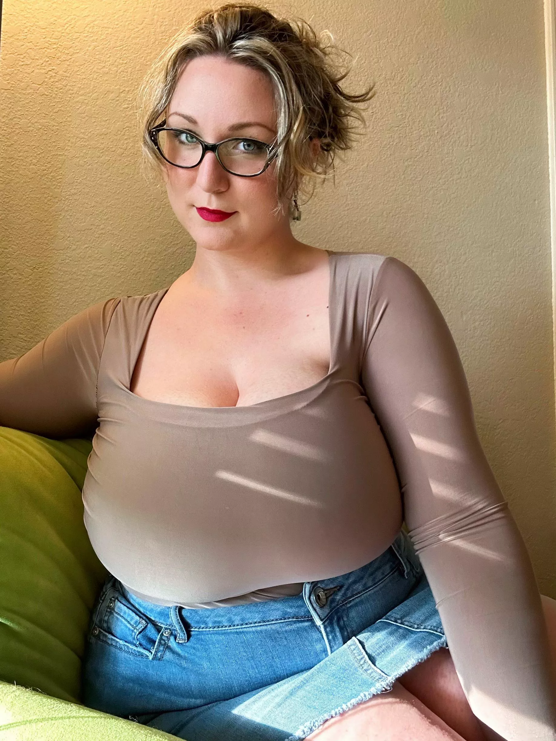 [Image] Happy Tax day from your favorite slutty accountant