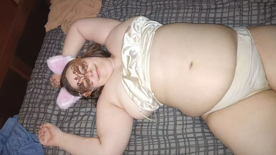 Oh noooo, my boobs are spilling out. 😜