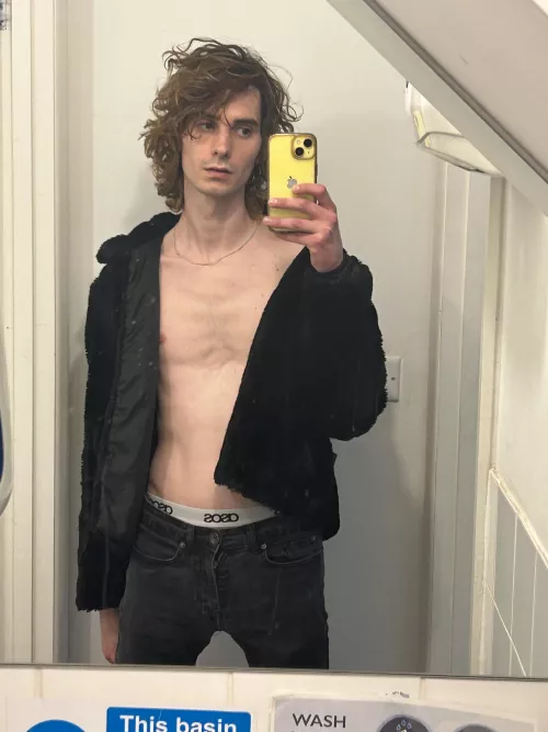 at work but rather be gaming rn