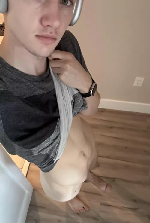 Be honest…could I send you drunk selfies? 🤪