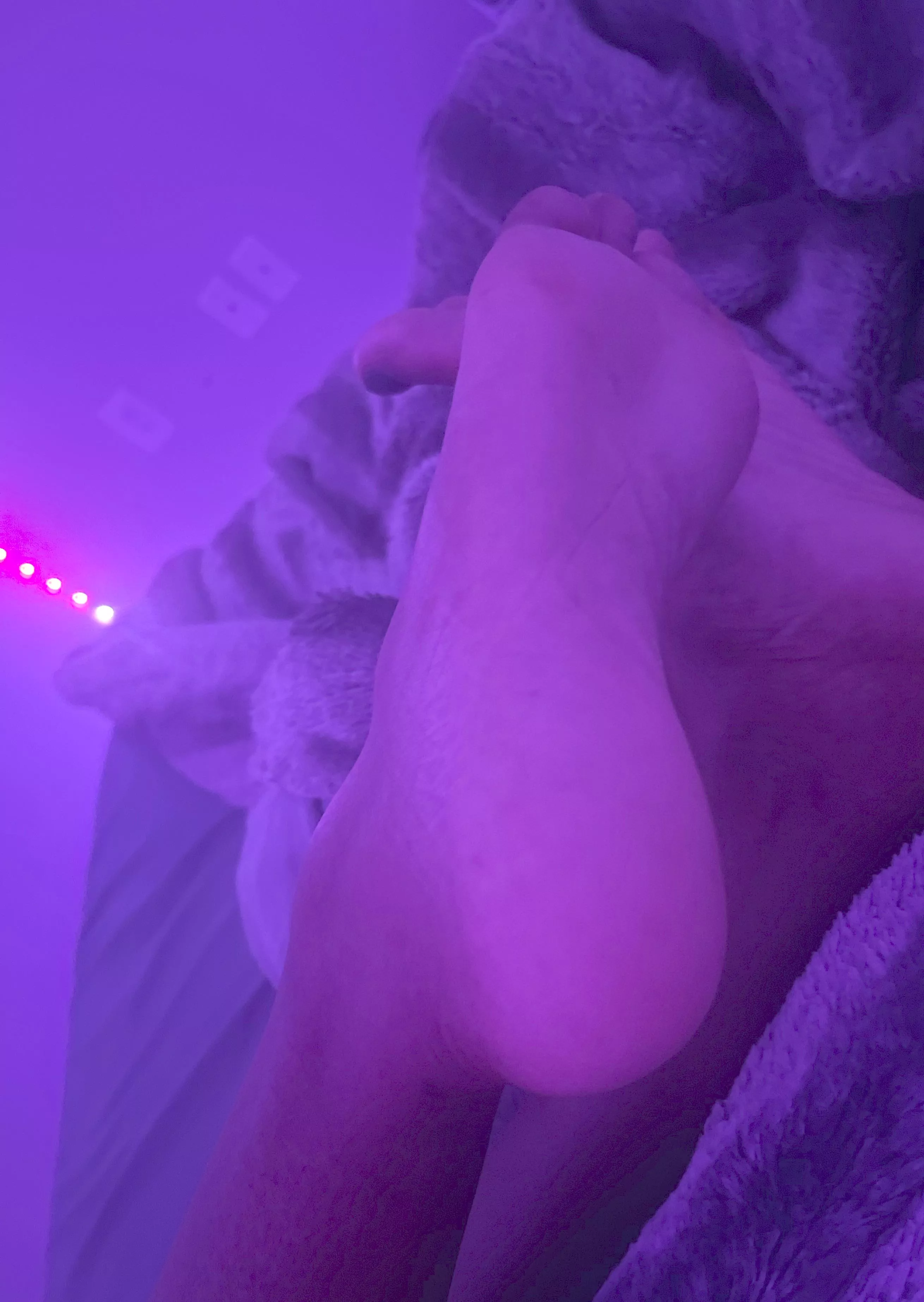 Bring that dick here 😋🥰