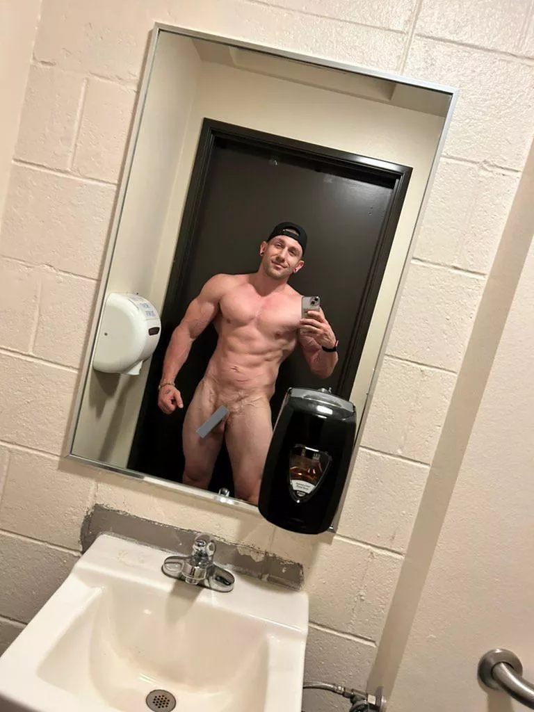 Bull life daddy needs a hole to fill (31)(m)