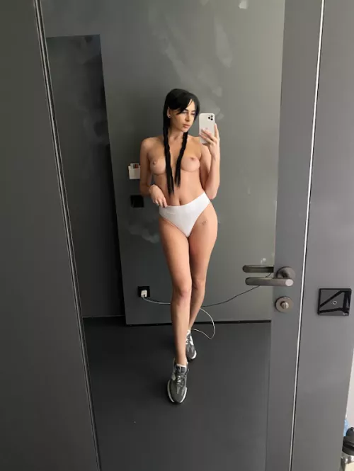 Do I look more sexy with my braids